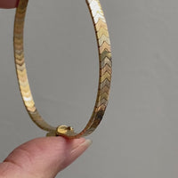 SLEEK! 18k gold tri-color vintage chevron pattern bracelet - 7 inch length