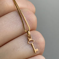 18k gold 1960 Swedish vintage charm or pendant - Skeleton key
