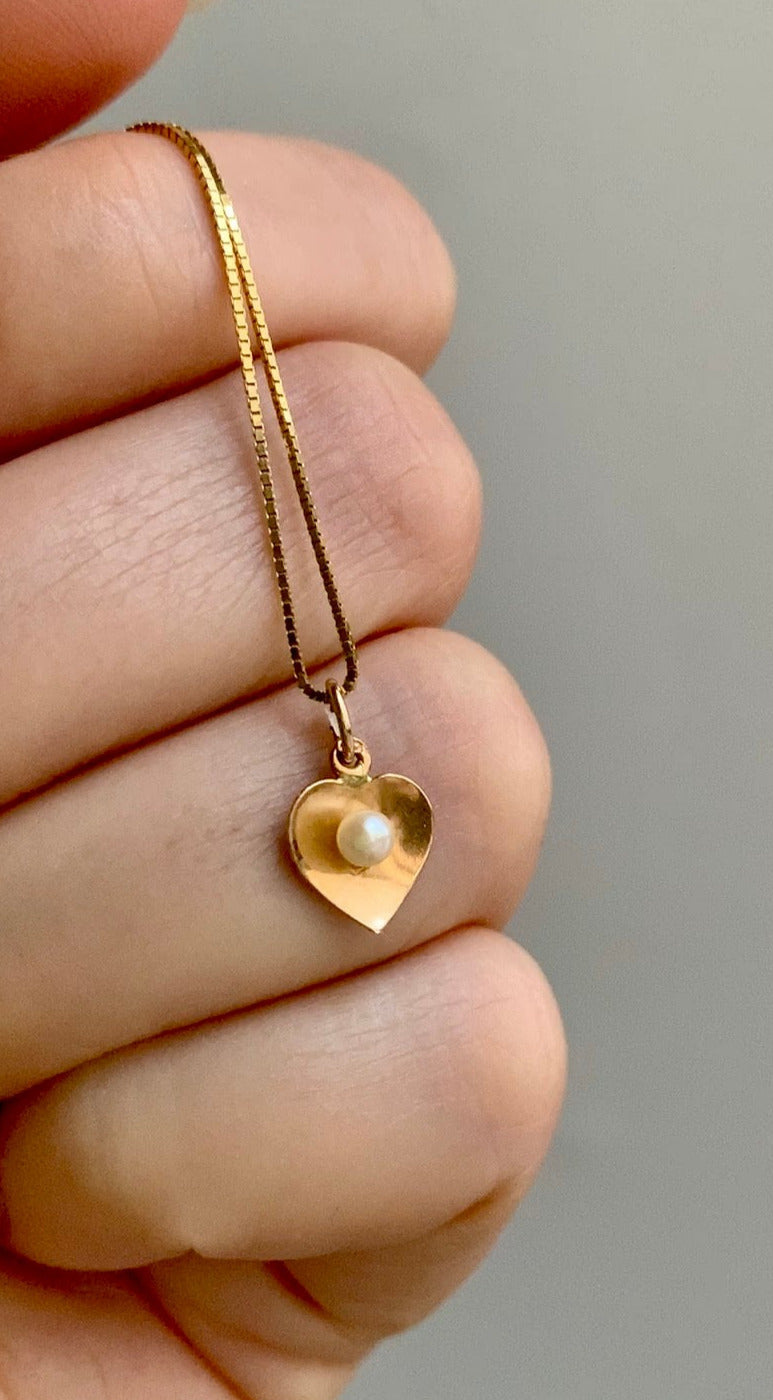18k gold Swedish vintage charm or pendant - Heart with pearl