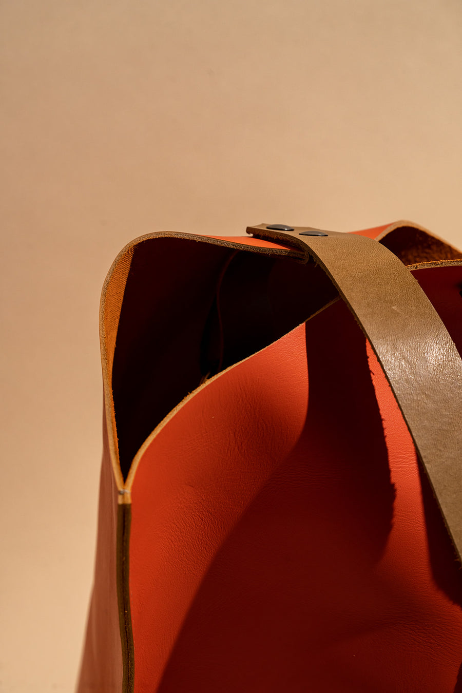 Wedge bag - Papaya orange leather